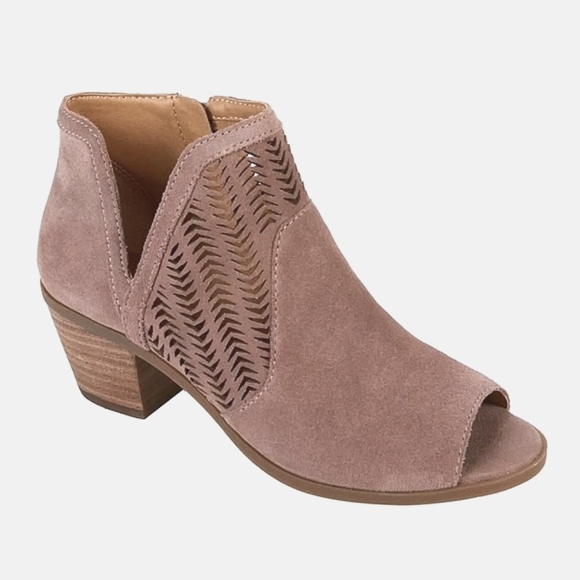 NWOT Lucky Brand Bahrie Leather Booties - Picture 1 of 12